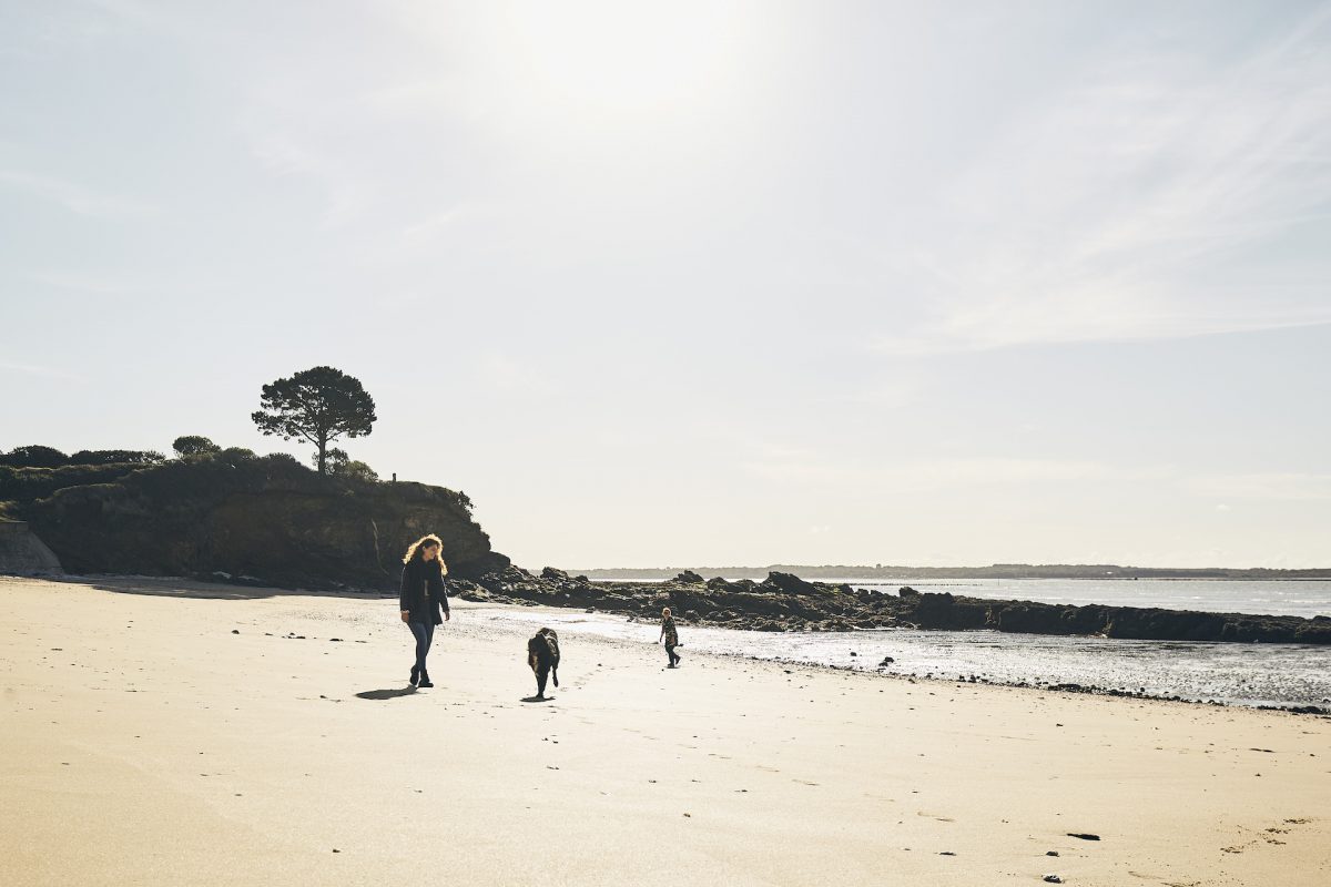 plage de biliers dans le morbihan en automne