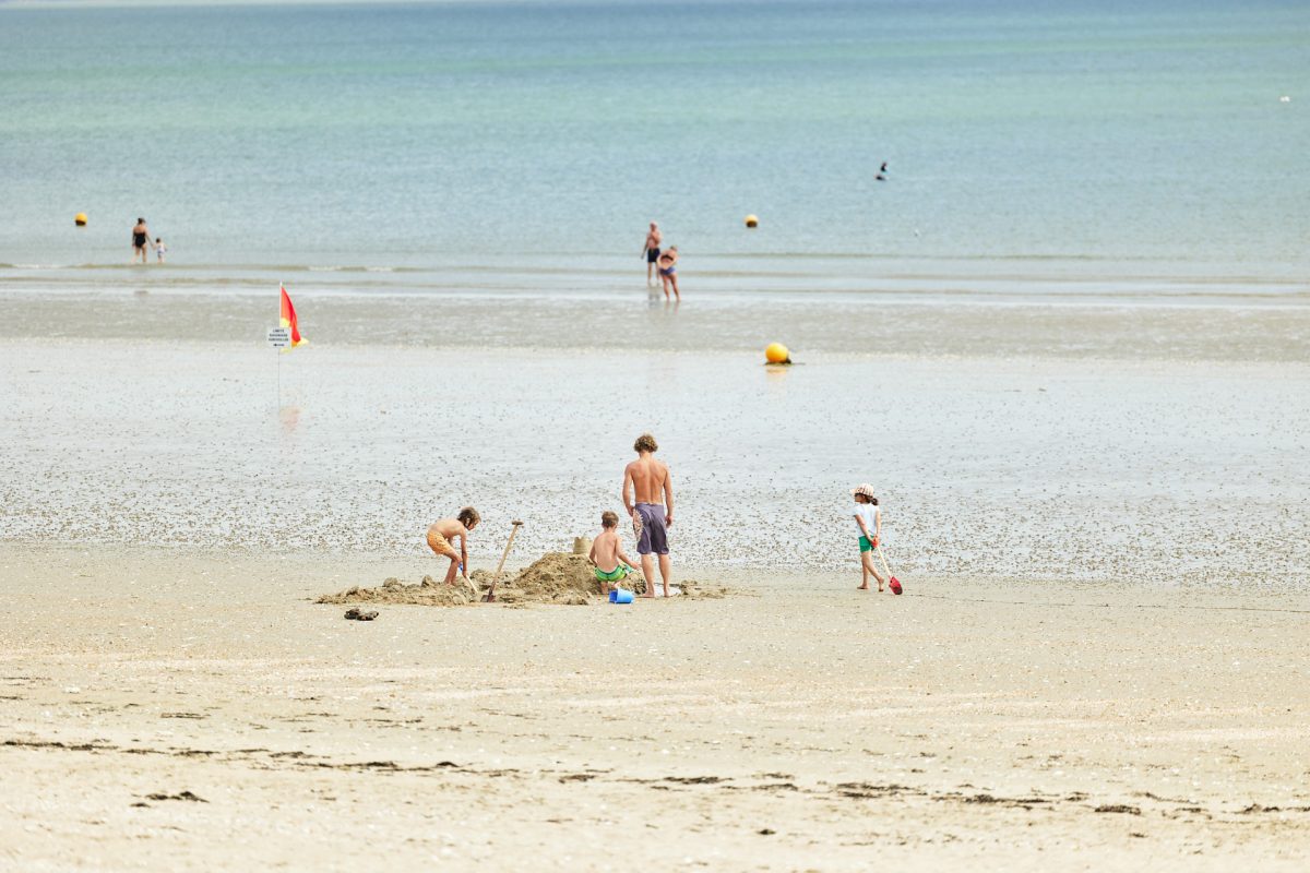 Pensez au maillot de bain pour vos vacances dans la nature bretonne !