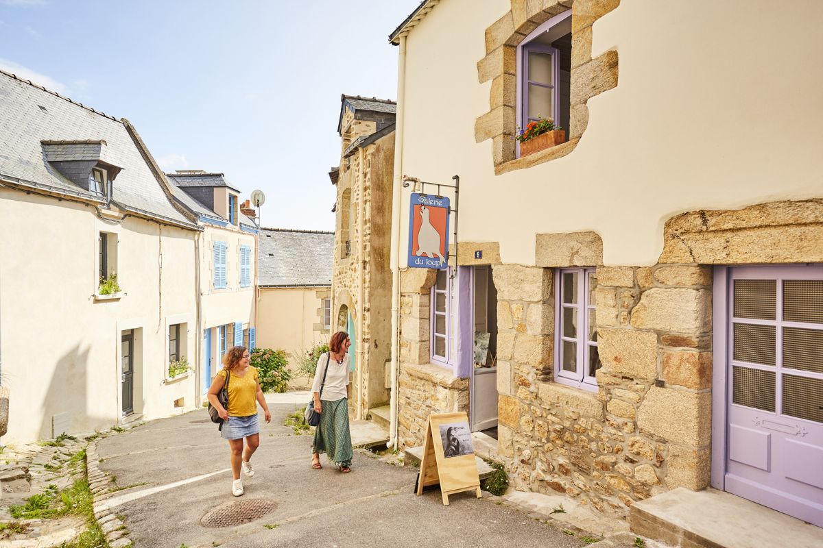 Découvrez les Bihans à la Galerie du Loup à La Roche-Bernard, en Bretagne
